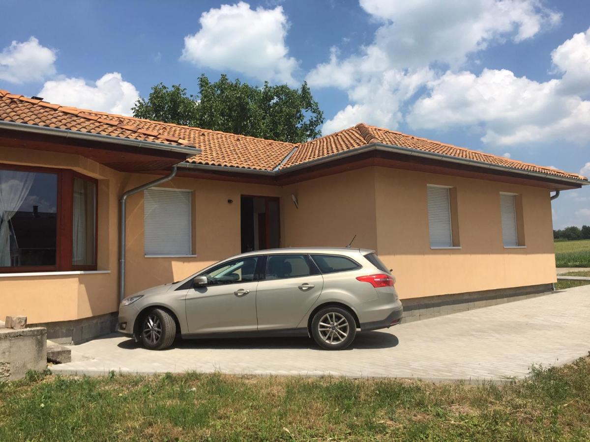 Bb Szabo Villa Balatonboglár Buitenkant foto